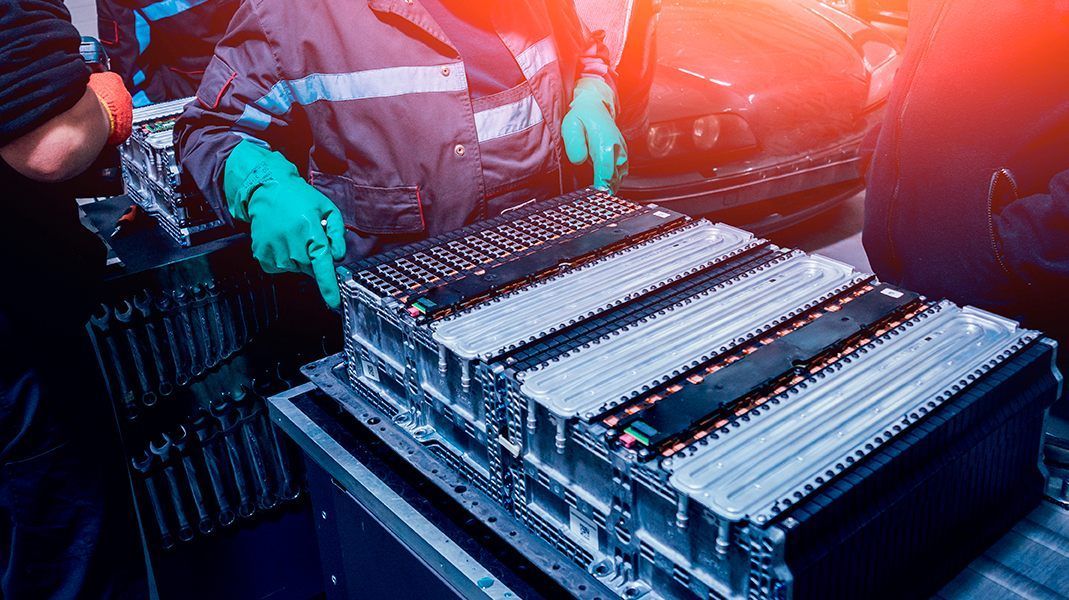EEIPDigital's tweet photo. What's behing ReISource - a blockchain pilot from metals &amp; mining companies?

End-to-end cobalt traceability, from mine to EV battery. An inside view from Abe Scholte from blockchain studio Kryha.
https://t.co/AkqaCskkps
#supplychain #blockchain #cobalt #battery #EV #Mining https://t.co/Qtr9WWqS41