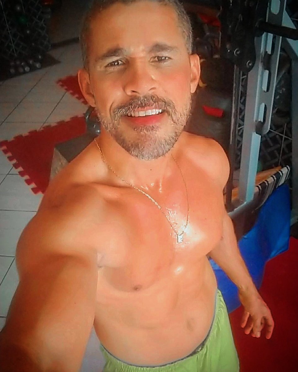 SantanaIvisson's tweet photo. Terça de treino #ivissonpersonal  #ctis #workout #workoutmotivation #fy #go #circuitofuncional #crossfit #crostraining #training #força #resultados #personaltrainer #pojuca #emagrecimento #emagrecer #fitness #saude #dieta #nutri #estetica #gorduracorporal https://t.co/RjJgupVkdt