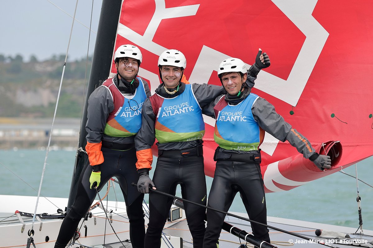 tourvoile's tweet photo. 💨 C’est allé très vite ce mardi pour les équipages du #TourVoile, qui ont pris part à un raid de 44 milles.
⚡️ @Groupe_Atlantic a décroché sa 6e victoire en 11 jours de course.
😌 Demain, les coureurs bénéficieront d’une journée de repos.

📲 + d'infos ‣ https://t.co/Av4qw8wseD https://t.co/zFOV9eOJ5u