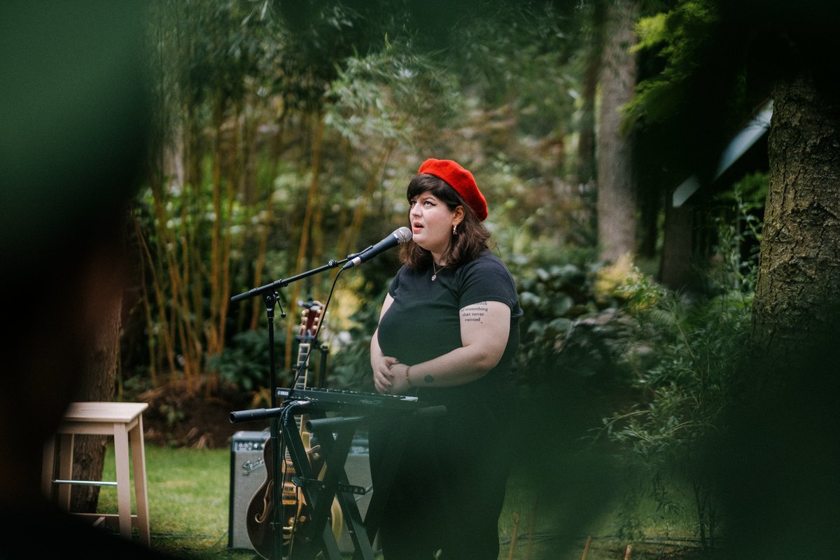 cextra2021's tweet photo. Quel bonheur d'être dans ce jardin en compagnie de @november_ultra pour le parcours secret #3. Magic moment !
📸 Rémi Debreu https://t.co/FdciKSHefm