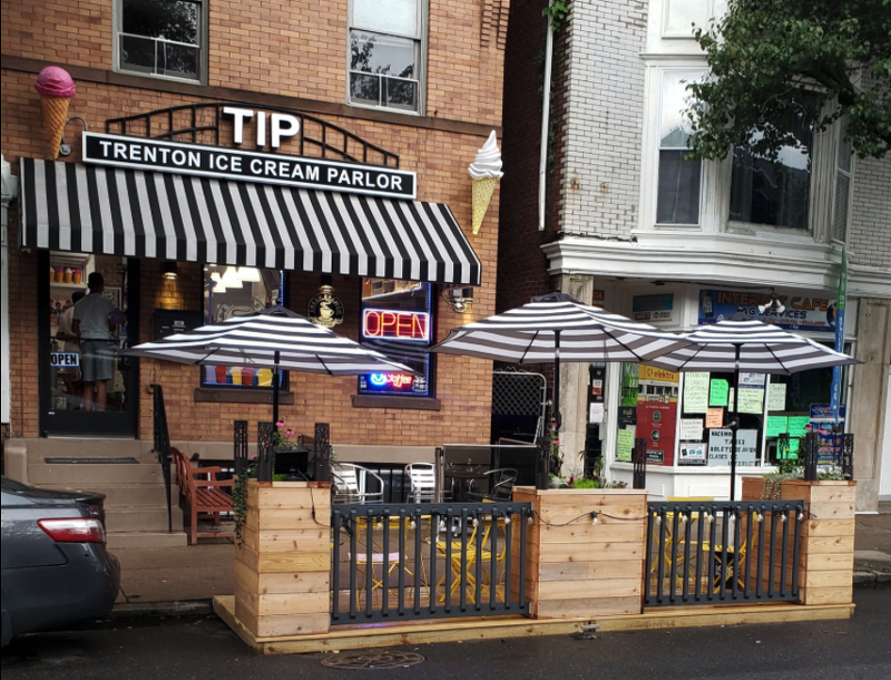 With the newest parklet installation located outside of the Trenton Ice Cream Parlor (TIP) (969 South Broad Street), Trentonians can now enjoy a cool, frozen treat in this warm, summer heat.

trentondaily.com/citys-second-p…