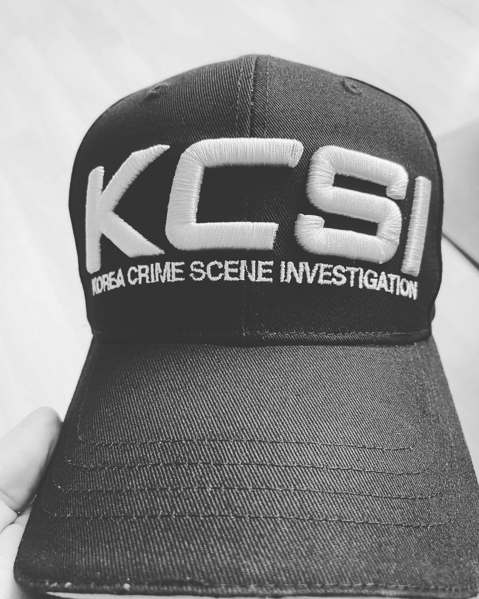 Reviology29's tweet photo. Will our #PuppyGil be wearing this🧢 too? 😋
#KCSI ❤️

#MyFaveGenre 😍
#NewProject2021💝
#October2021📺
#악의마음을읽는자를
#ThoseWhoReadHeartsOfEvil
#ReaderOfEvilMinds
#SoHaYoung #송하영
#TheBestActorInTheUniverse
#우주최강배우 💖
#KimNamGil #김남길🥰

https://t.co/eLda6fd6b4 https://t.co/26sW3OsD8A
