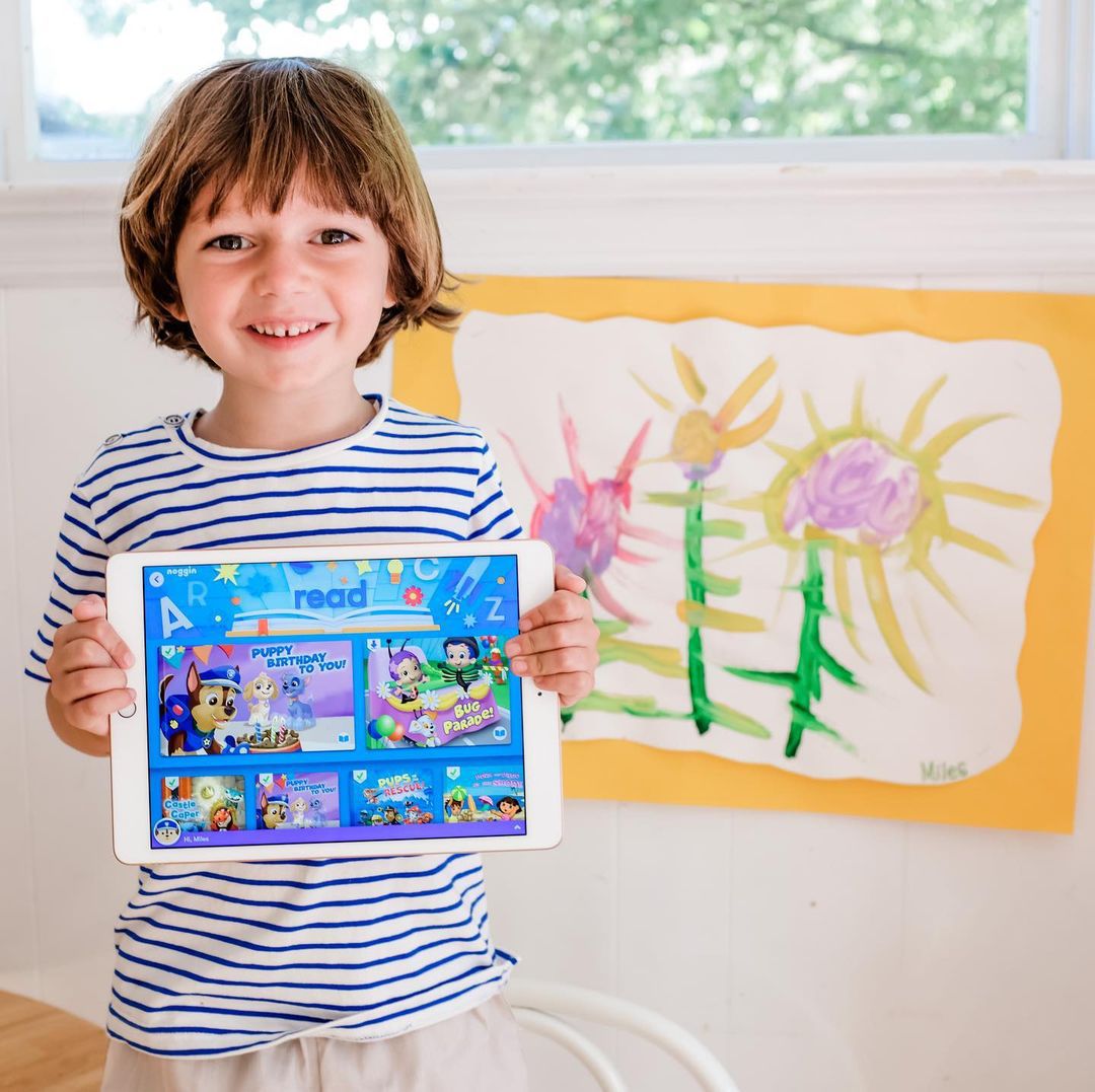 #Summertime tip for kids! @TheChirpingMoms use the <a href="/NOGGINKids/">NOGGIN</a> app to keep their kiddos engaged and happy with interactive ebooks, games, books, and so much more 🤩 You have to check it out 🙌🏼 #Client #Noggin thechirpingmoms.com/try-out-noggin…