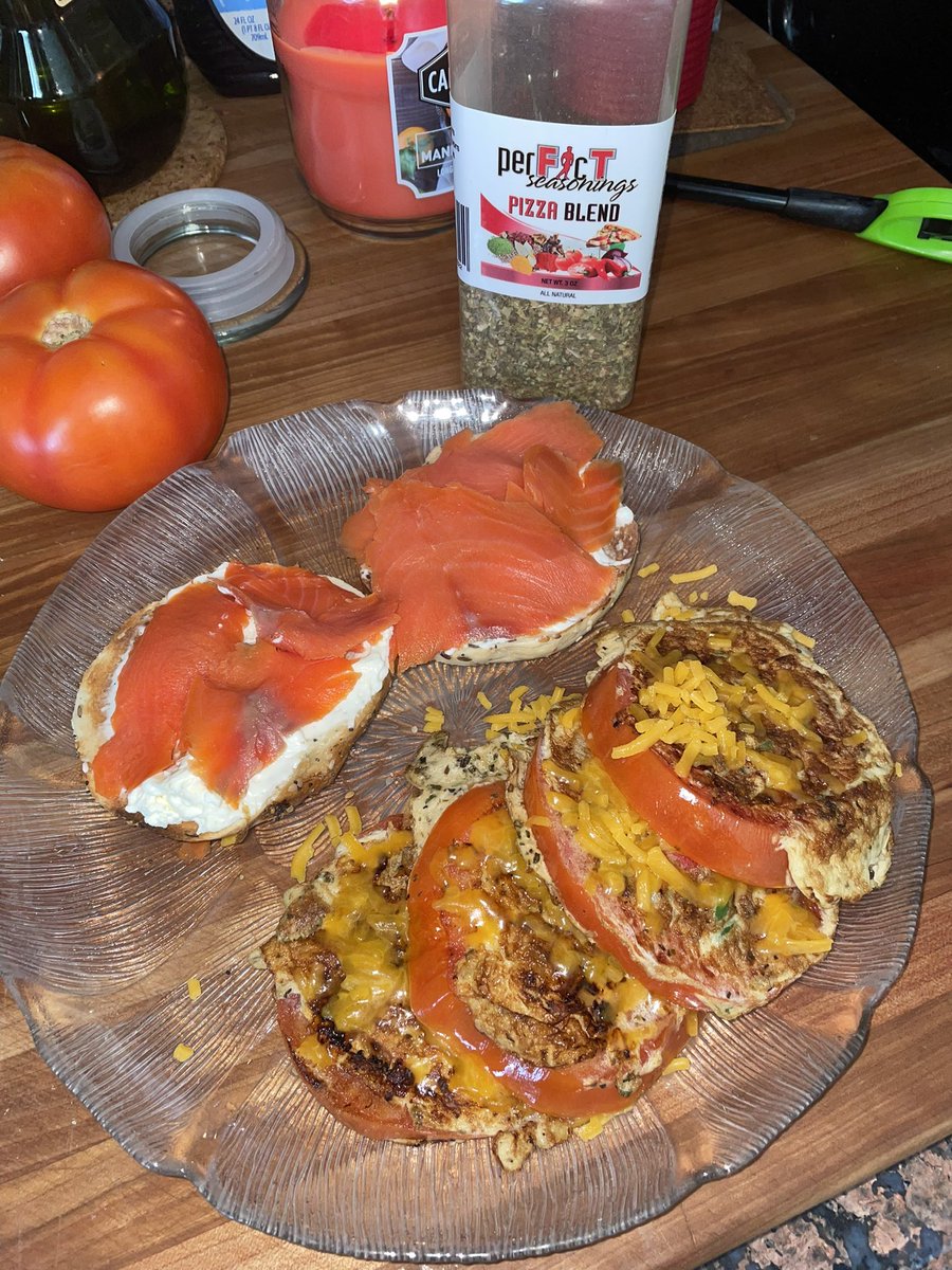 WillieGRamirez's tweet image. Let me tell ya, put one of the #perFIcT Tomato Omelette Rings on a Bagel with Cream Cheese and Salmon… 🔥🔥🔥🔥

The #perFIcTseasonings Pizza Blend smacks right!!!

instagram.com/perfictseasoni…