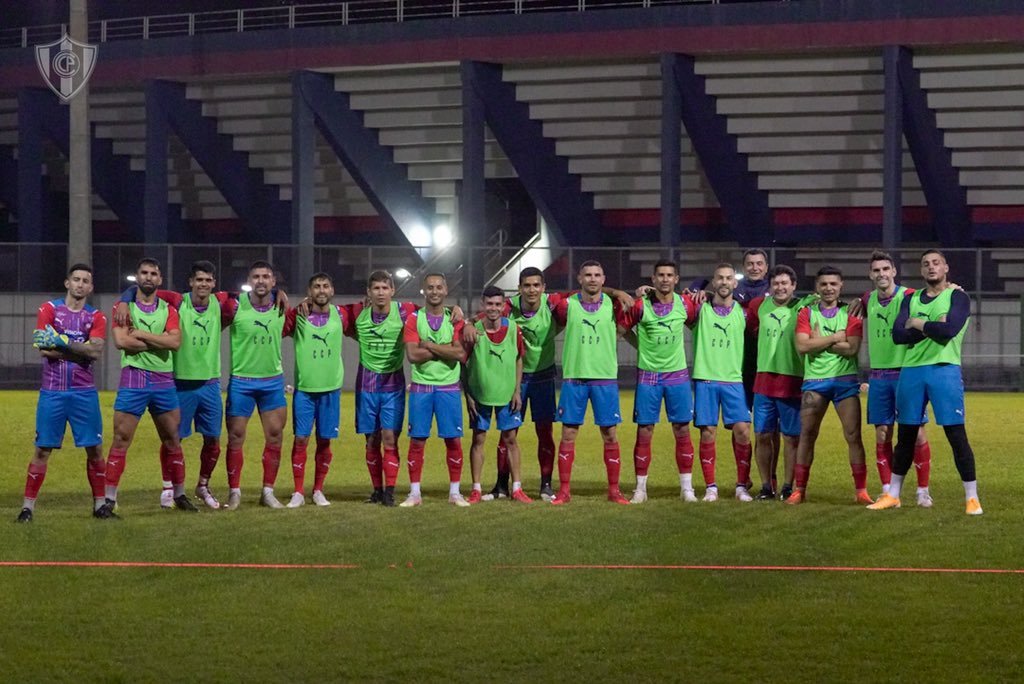HOY TENEMOS QUE GANAR EQUIPOS VAMOS CARAJO