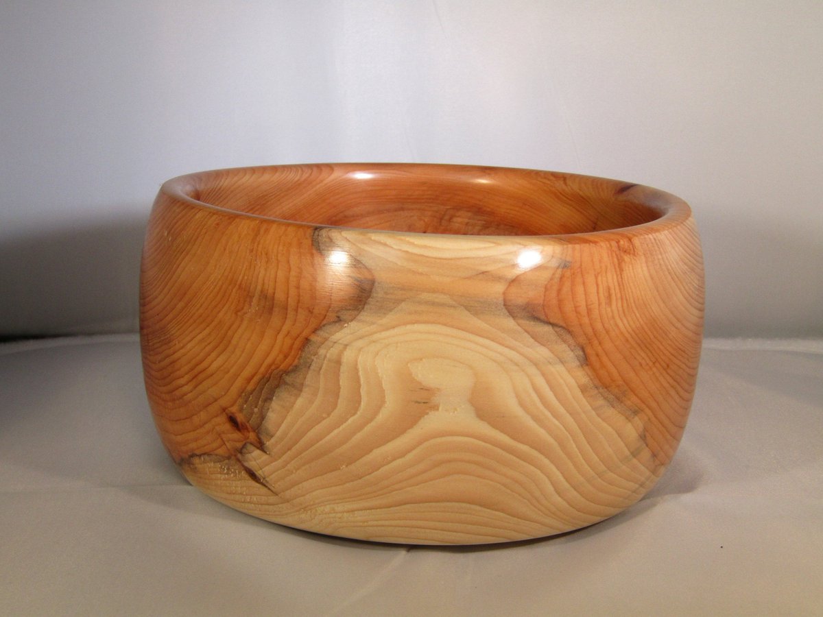 TurquoiseIceuk's tweet photo. Excited to share the latest addition to my #etsy shop: Wood Turned_Handmade_Wooden_Bowl _Yew Wooden Bowl_Trinket Bowl_Fruit Bowl_Yew Bowl https://t.co/UIirIjGUPD #brown #white #bedroom #yewwood #handturned #woodturning #handmadewoodturned #fruitbowl #woodenbowl https://t.co/fjTj06u80v