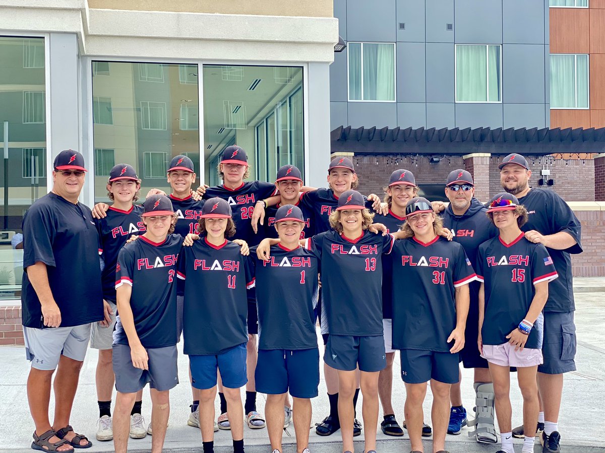 ND_Mom's tweet photo. Nothing better than teammates that become family ⚡️⚾️⚡️ Great Season Flash14U! #FlashBaseBall #TrainAPF #FactoryBuilt #family #Nashville https://t.co/XnqaMkC9HY
