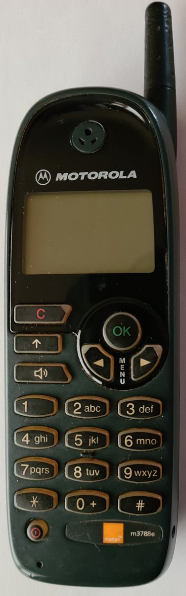 PanelPowerIrl's tweet photo. My first mobile phone circa 1997.
Have you still got yours?๐๐
#MyFirstMobile
#Motorola
#MyFirstCellPhone https://t.co/bBzhm13ZHL