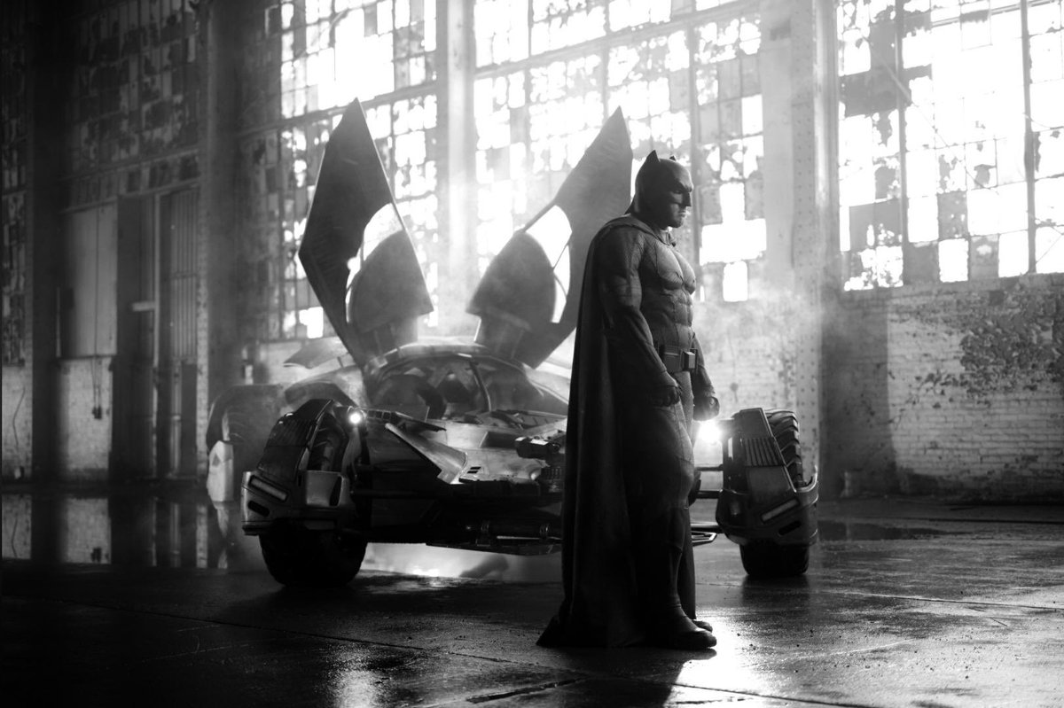 Hello @DiscoveryIncTV please when you step in, first mission on Monday morning, #RestoreTheSnyderVerse . I mean did you see that Batman ? Who wouldn’t want more of that ?