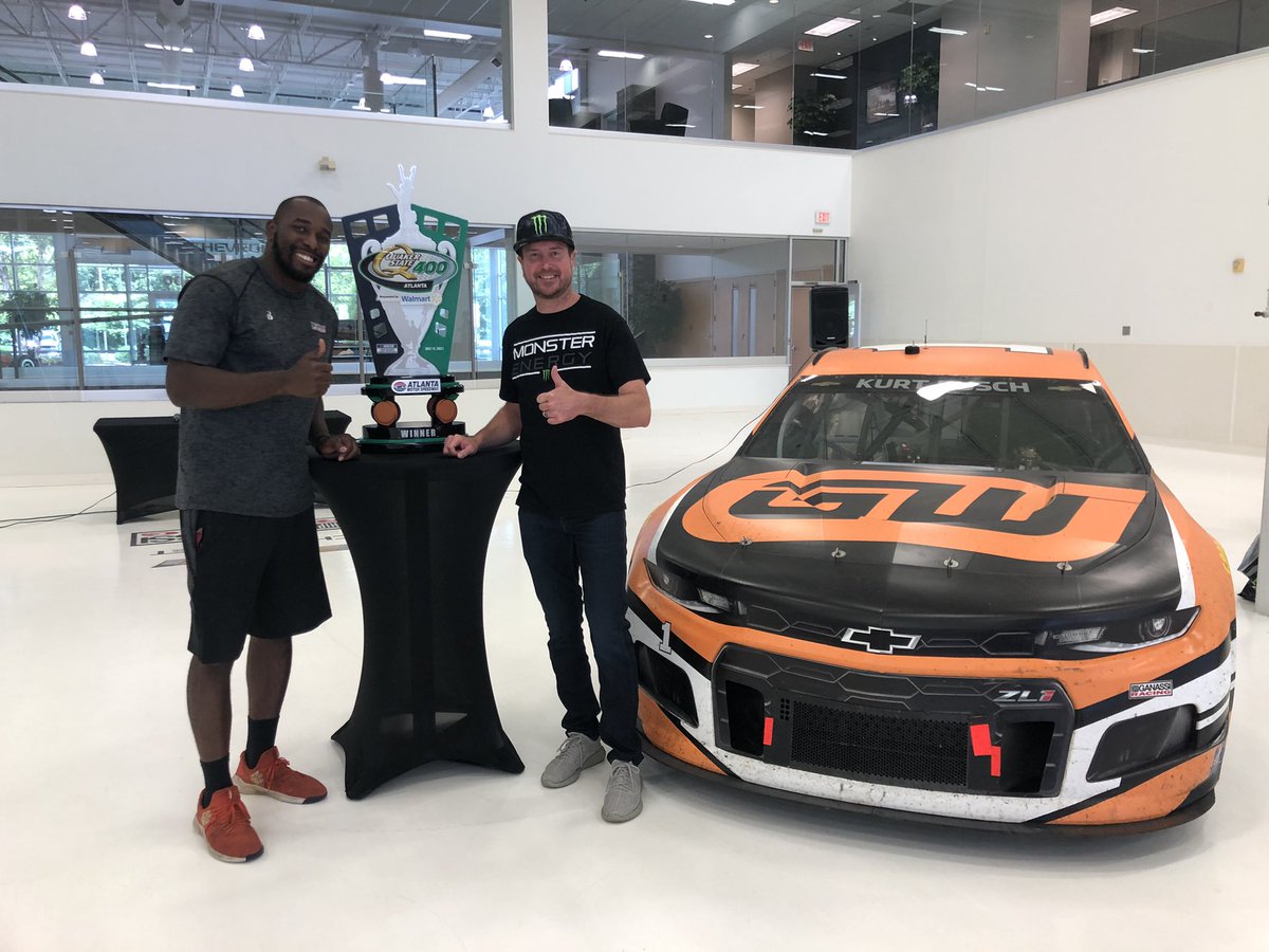 opencfawd's tweet photo. There is no feeling like when the home team wins. #nascar #QuakerState400 #kurtbush #Winner #gearwrench #chevy https://t.co/zghn5hlR1V