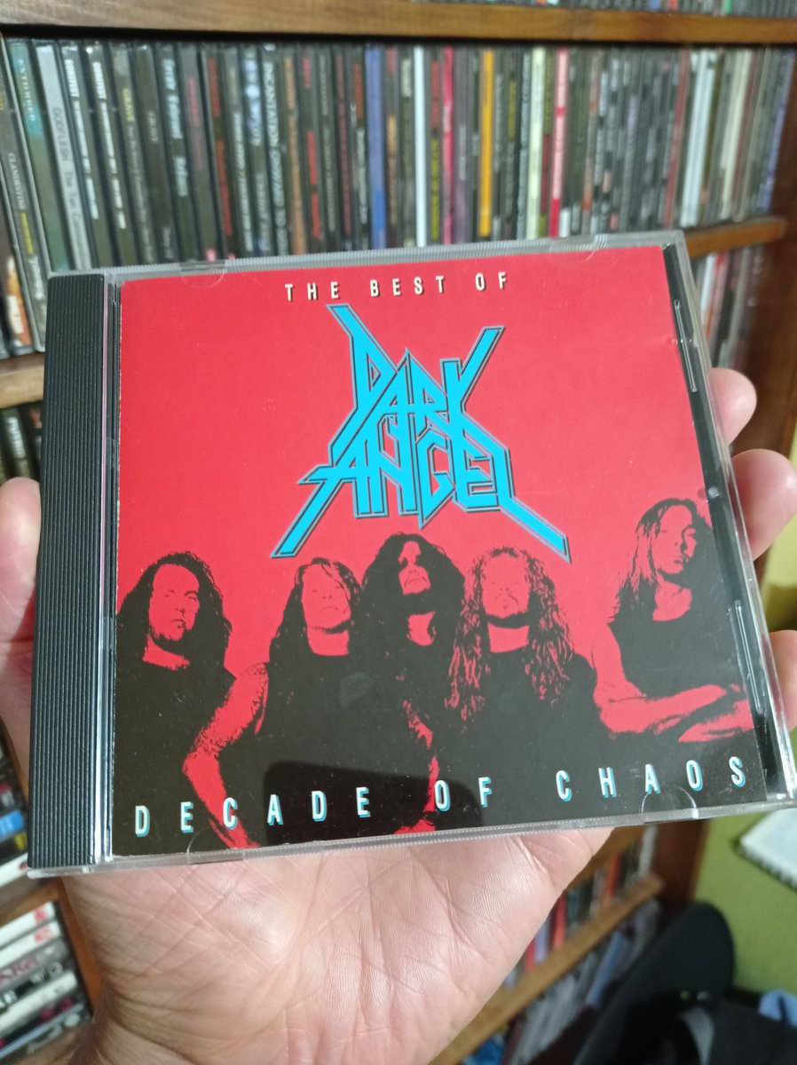 XIBILXIC's tweet photo. #AhoraTocando Decade of Chaos, buena compilación de Dark Angel para quienes no tengáis nada de @GeneHoglan y Cía en casa, trae la mitad de Darkness Descends 🤘😎🤘 @Darkangelbot #ThrashMetal #oldschool @Darkangelthrash #80smusic #90s #mercilessdeath #deathiscertain #leavescars https://t.co/Zi5swlk92L