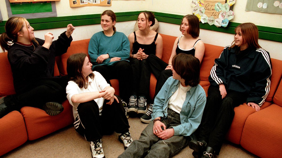 Many secondary students pass on pep rallies and whole-school events, but smaller gatherings can help them connect to the community edutopia.org/article/intere…