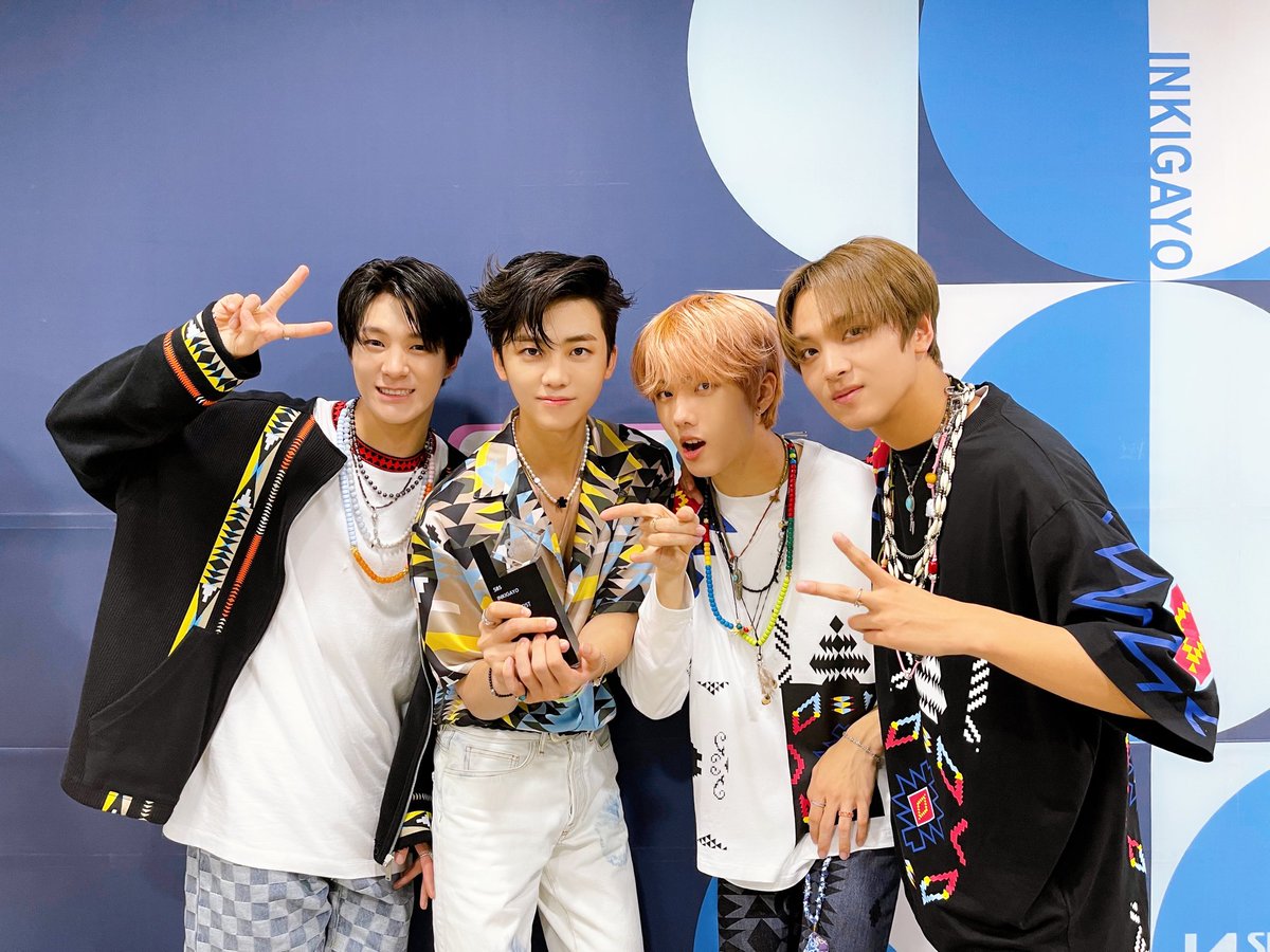 tjaem's tweet photo. Finally, #HelloFuture4thWin! It's an honor for all of us to get this win again in a row, it's all thanks to Czennies. I'll never tire of saying, thank you for always supporting us and giving us so much love that I will never forget. We'll continue to work hard and give our best. https://t.co/Dn3M9wK1Ma