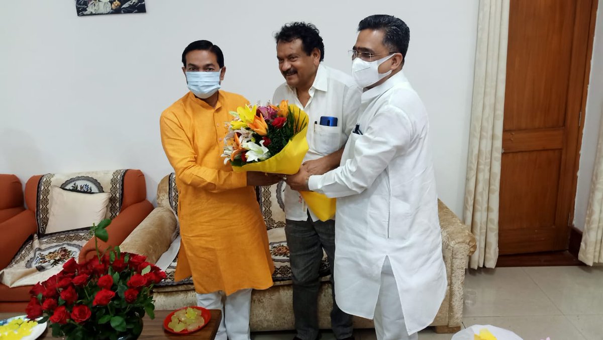 spsinghbaghelpr's tweet photo. आज सरकारी आवास दिल्ली पर उत्तर प्रदेश के संघठन महामंत्री श्री @sunilbansalbjp जी औऱ श्री @BLvermaofficial राज्य मंत्री भारत सरकार का स्वागत एवं अभिनंदन किया तथा विभिन्न सामाजिक  और राजनीतिक मुद्दों पर विचार विमर्श करने का अवसर प्राप्त हुआ https://t.co/UNKqzklpOW