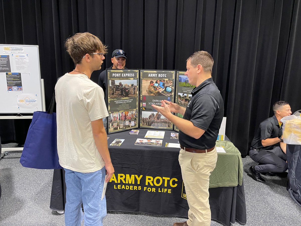 Man! Who said #UMKC wasn't #RooReady this Fall!🙌 Started Roo Connection Days yesterday with the sole intention of making sure our Roos is ready &amp; connected to campus ahead of the rush! Not too late to register for the next one: futureroo.umkc.edu/portal/roo-con…