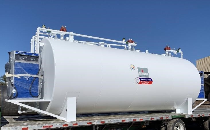 NewberryTanks's tweet photo. Newberry's cylindrical tank packages ship assembled and ready for use. The package comes standard with a liquid level gauge, leak detection gauge, emergency vents, atmospheric vent, fill cap, pump, hose, and nozzle. #TurnkeyTanks #StrongAsSteel
https://t.co/Il8SatKKed https://t.co/YykKxN7EdE