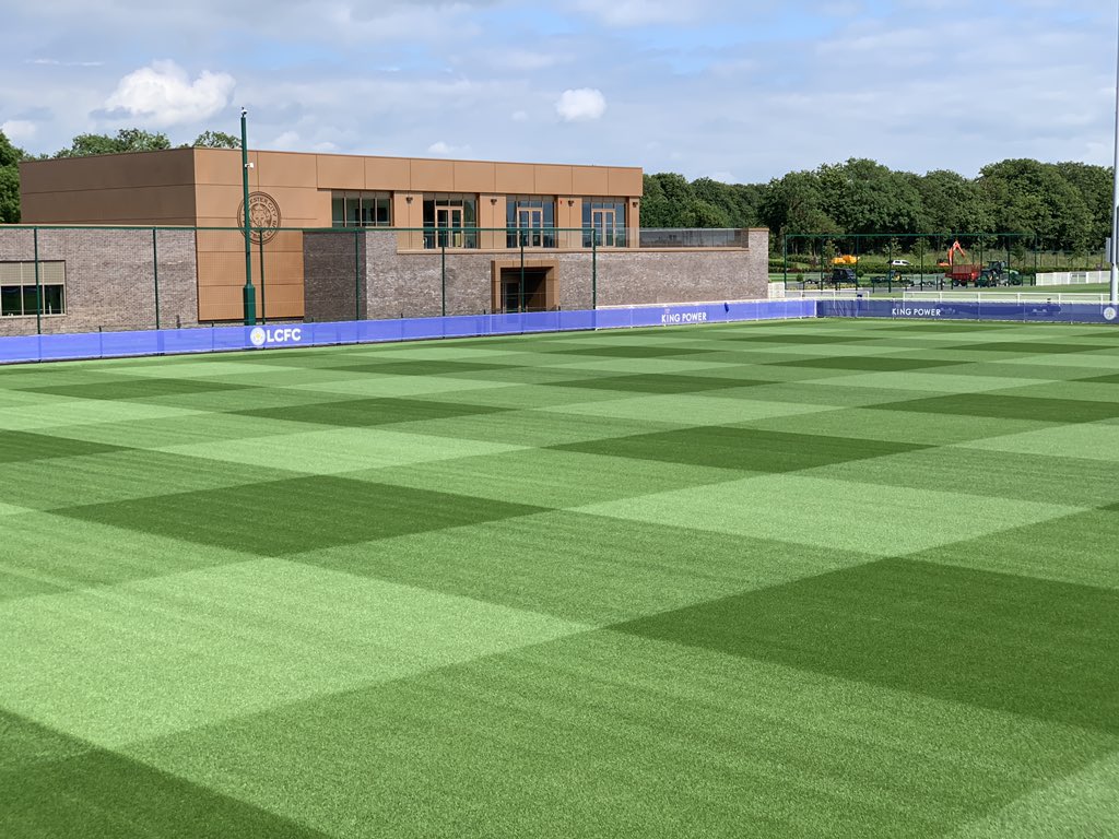chrislong1480's tweet photo. Double vcut with pattern width followed by going against pattern length and a clean up putting the stripe back in, almost ready for @LCFC U23s first pre-season game on Friday #thintowin 🌱 https://t.co/Q9cjIasGEk