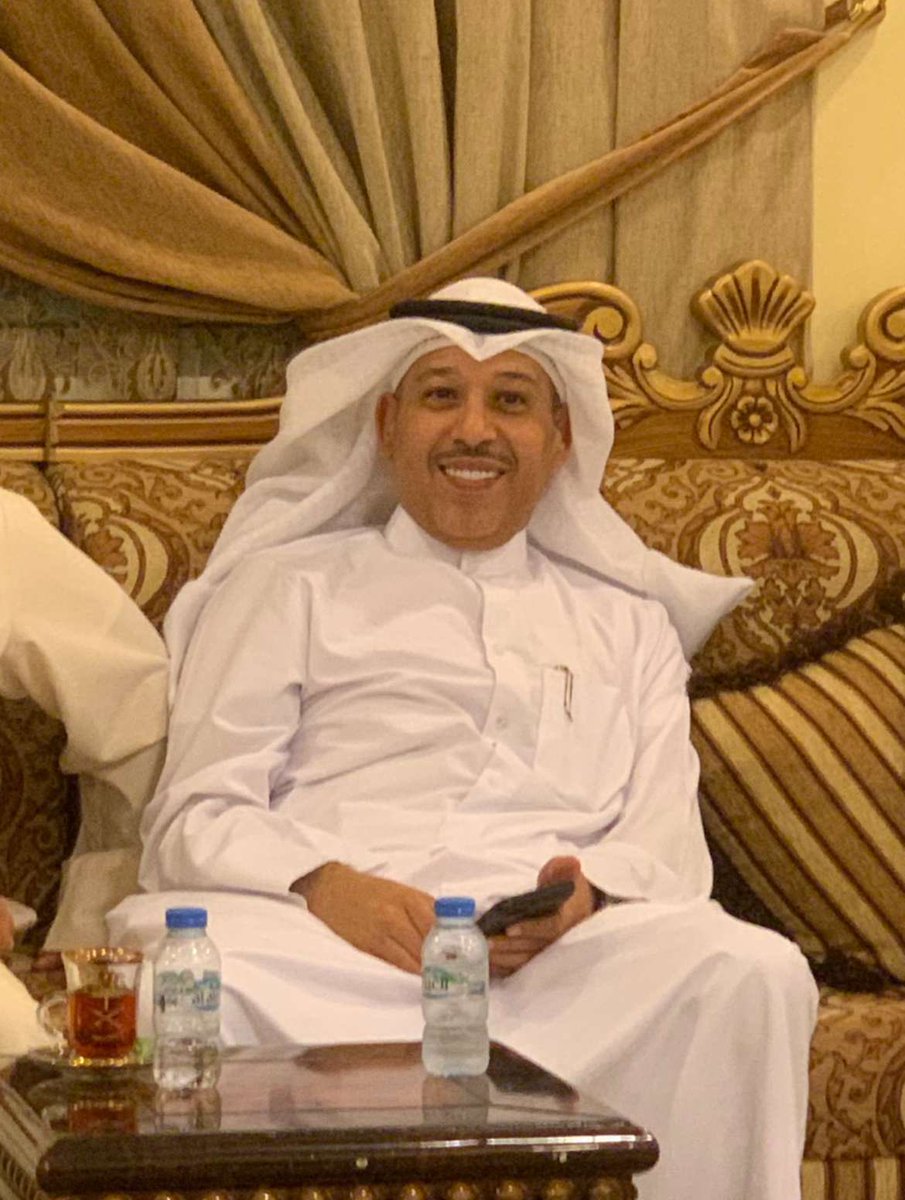 AAMutairi26_'s tweet photo. فَاسْتَجَبْنَا لَهُ فَنَجَّيْنَاهُ وَأَهْلَهُ مِنَ الْكَرْبِ الْعَظِيمِ

بمشئية الله غداً صباحاً سيجري والدي عملية جراحية معقده ،، نسأل الله العلي القدير ان يشافيه ويعافيه ويرد اليه صحته وعافيته 

اتمنى من الجميع الدعاء له بالشفاء العاجل الغير اجل https://t.co/R7DDjlB95a