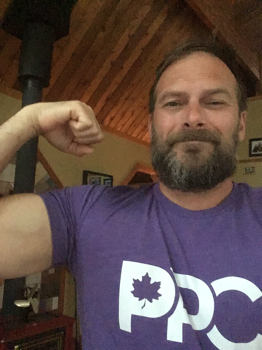 GallantJeffry's tweet image. She said it looks Girly lol. Admittedly, I never wear coloured clothing. I’ll make an exception and proudly display these. #PPCStrong #PPC #canpoli