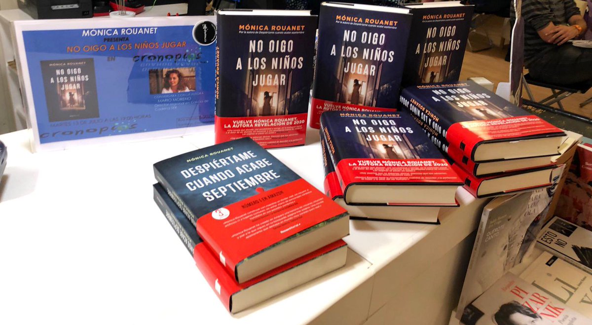 📸Imágenes de la presentación hoy en la Librería Cronopios @CronopiosLibro de Santiago de Compostela, del libro #NoOigoALosNiñosJugar de @MonicaRouanet