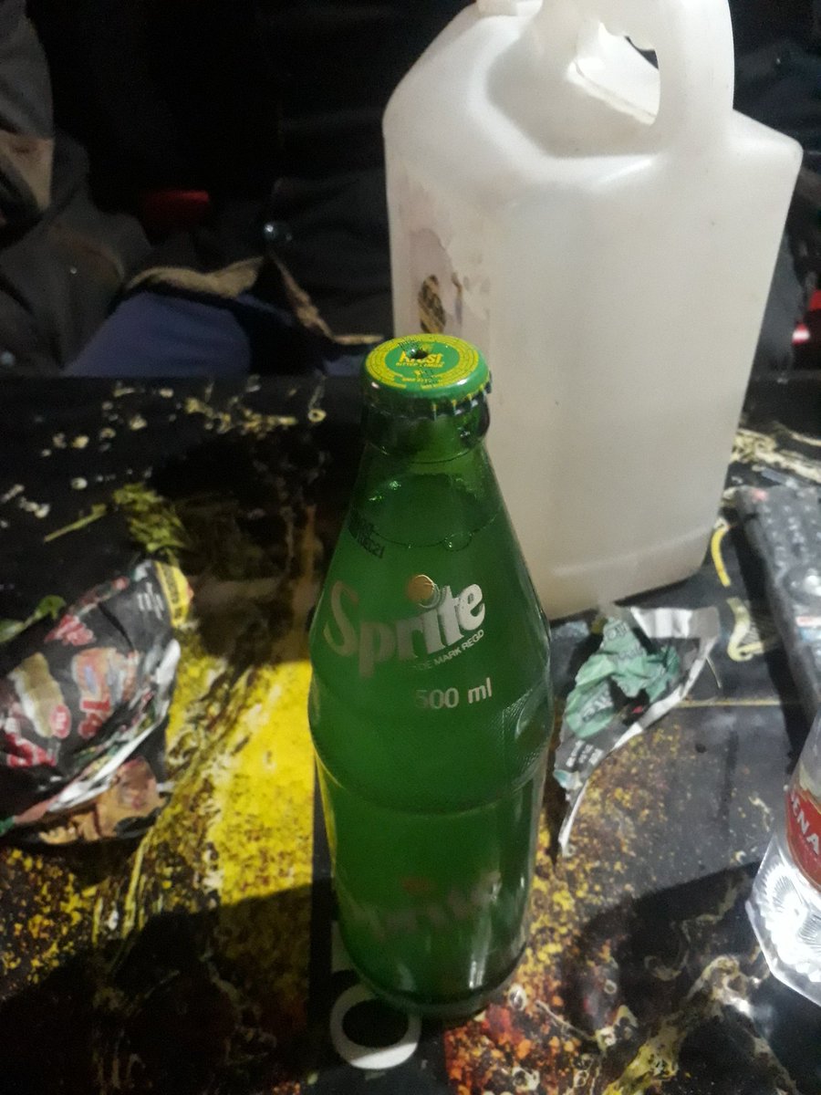 Petrsamia's tweet photo. #CokeZeroSugar sorry for letting your clients know what they're consuming as a result of your neglegence since i was a victim today🤔😓. Krest in sprite bottle😒 how?, and you expect our trust, how safe are we as consumers? @CocaCola @CokeZero @KEBS_ke #SouthAfrica @FredMatiangi https://t.co/YSsOmBMxFc