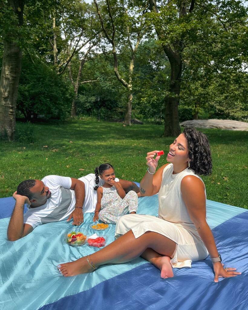 MelanieSantosCo's tweet photo. Goodbye to meditations and meals on the couch and hello to eating nature IN nature...we're outside, ya'll! 🌞 #WWPartner
From learning new recipes to switching to virtual therapy to freezing gym memberships and trying at-home workouts, every aspect o… https://t.co/Gw9loGyEgS https://t.co/4NaFpsLT3c