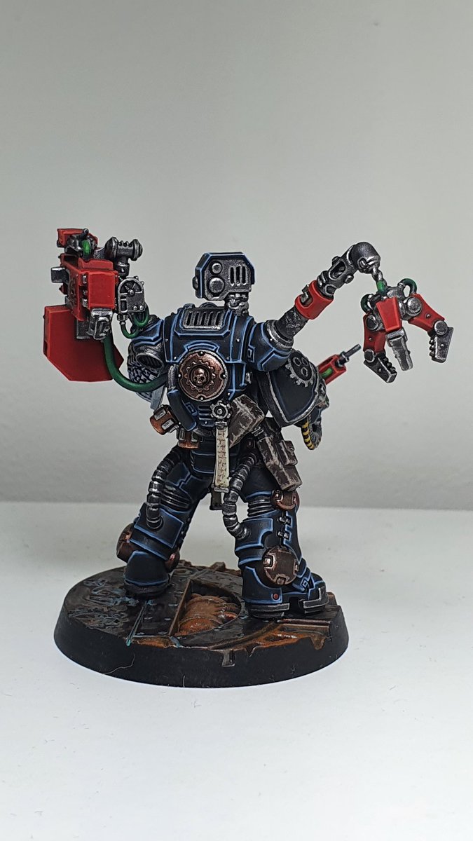 HonestOrk's tweet photo. My converted Deathwatch Iron Hands Heavy Intercessor with a heavy bolter.

#warhammer40k #deathwatch #new40k #warhammercommunity #indomitus #gamesworkshop #primarismarines https://t.co/arVDMPfZRV