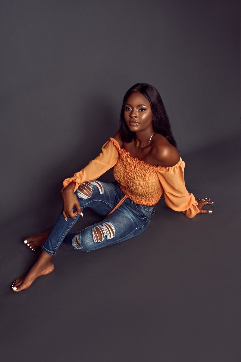 Hi #PortfolioDay

 I'm Kunle Akin, a Lagos-based Portrait and Commercial photographer. 

My IG handle is - @thekunleakin