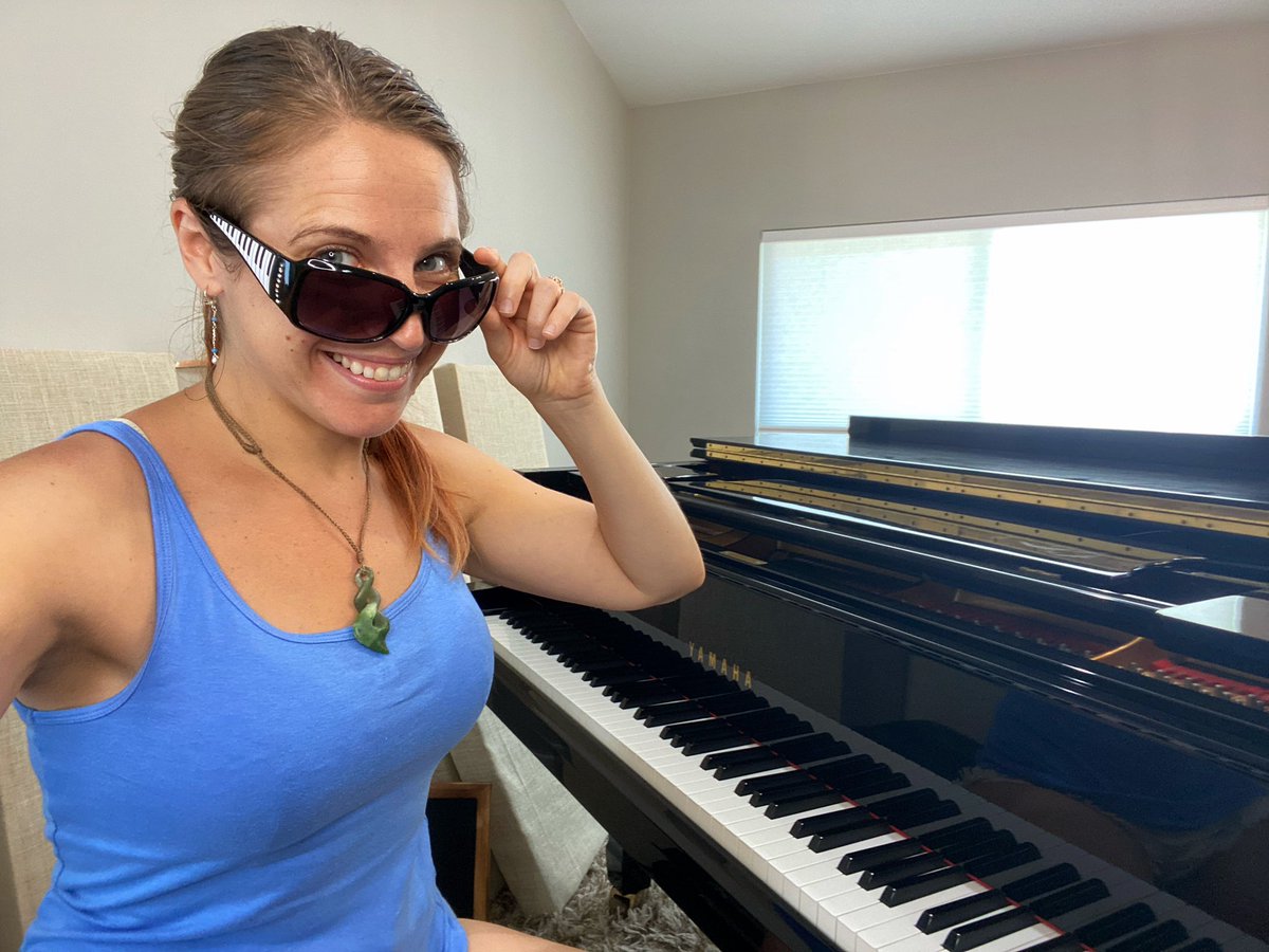 Join me for a tasty drink, some chats, and some music (new music even!)? See you in a few minutes for a Tuesday afternoon Monday Morning Coffee 🤩

youtu.be/HlPh11IyqtM