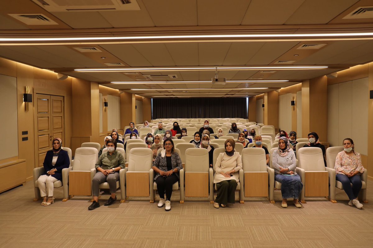 Kadın Kolları Başkanımız Sn. <a href="/Canan_Savli/">Canan Şavlı</a> ve İl Başkanımız Sn. <a href="/serefyildirim23/">Şerafettin Yıldırım</a> riyasetinde İl Yönetim Kurulu toplantımızı gerçekleştirdik.

Toplantımızın hayırlara vesile olmasını diliyoruz.

<a href="/aysekesir/">Ayşe Keşir 🇹🇷🇹🇷🇹🇷</a> 
<a href="/AKKADINGM/">AK Parti Kadın Kolları</a>