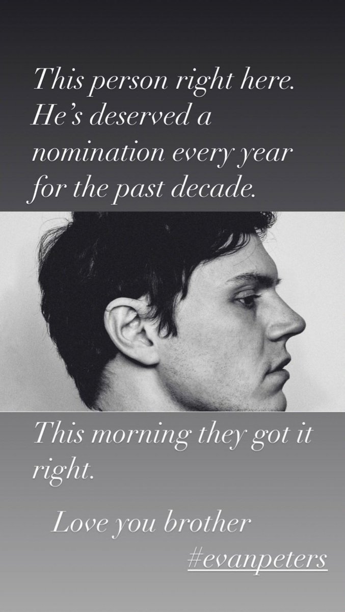 Evan Peters ha conseguido su primera nominación a los #EMMYS2021 . Sarah Paulson lo ha celebrado afirmando "Esta persona ha merecido una nominación cada año desde la última década. Hoy, los emmys eligieron bien"