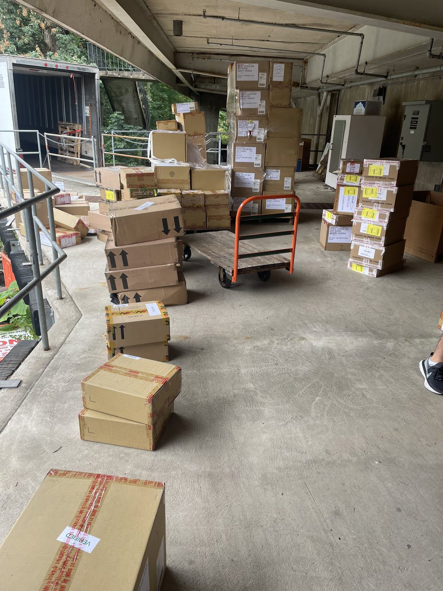 PUequipment's tweet photo. Only 5 skids today! #BoxSeason
#GoodToBeATiger https://t.co/FvX0OzY6dM