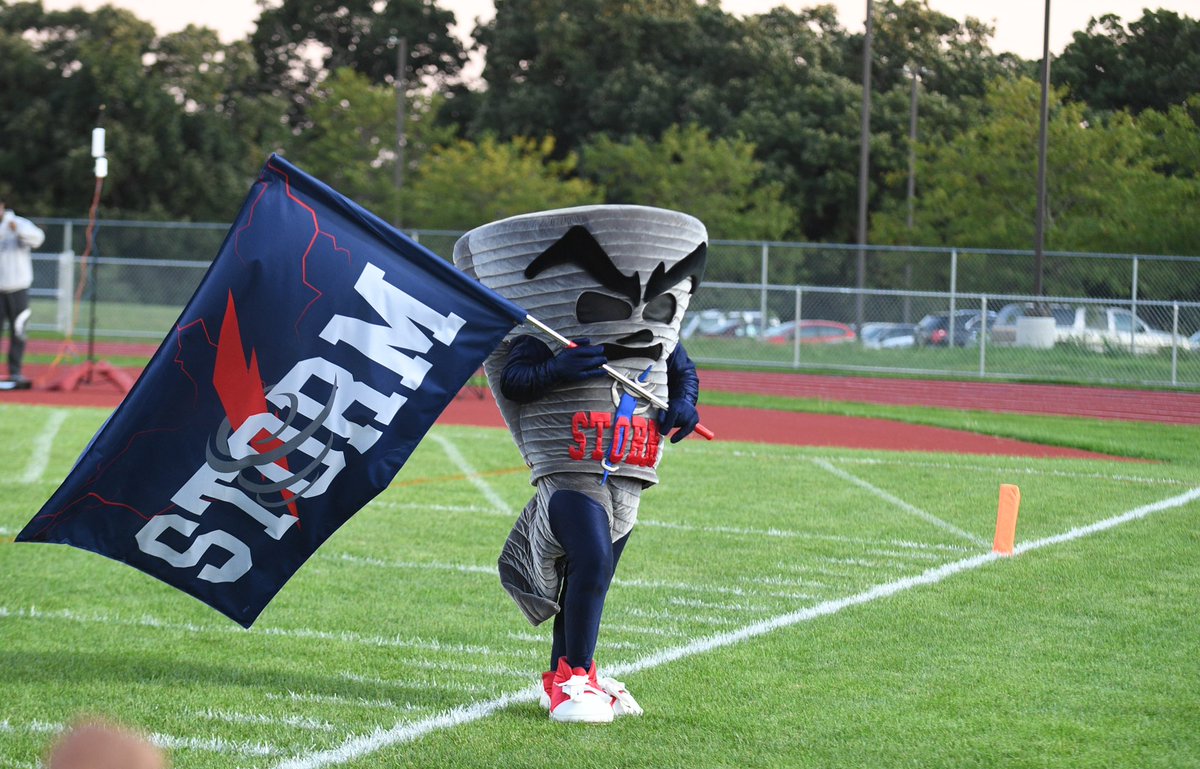 sToRm_NaTiOn1's tweet photo. Interested in being the mascot for the 2021-2022 school year?! Please email Ms. Driessen (emilydriessen@u-46.org) for further information! https://t.co/0xIaXLqmEo