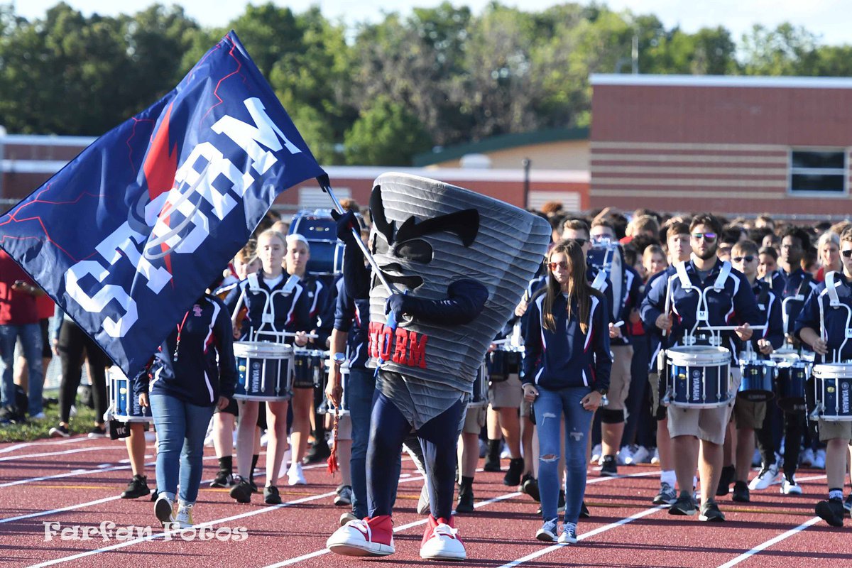 sToRm_NaTiOn1's tweet photo. Interested in being the mascot for the 2021-2022 school year?! Please email Ms. Driessen (emilydriessen@u-46.org) for further information! https://t.co/0xIaXLqmEo