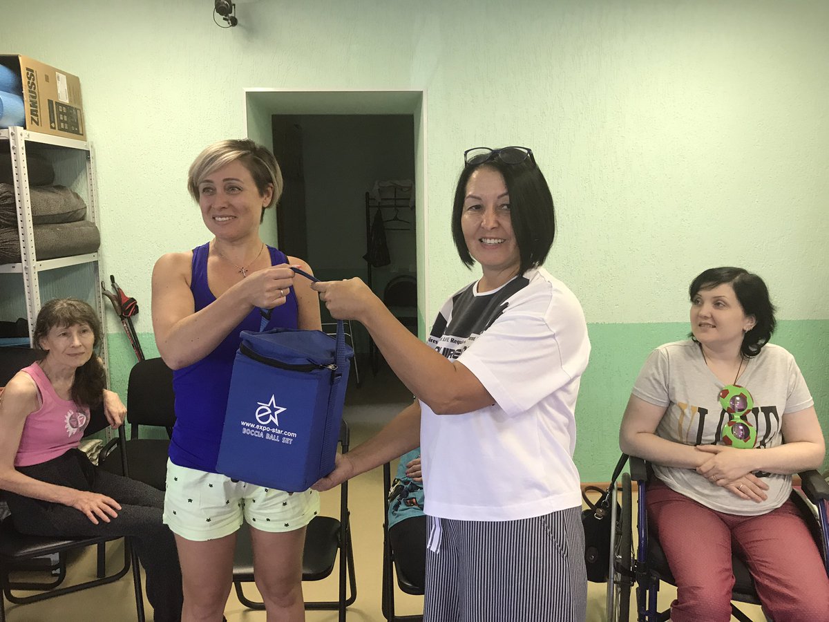 СГОО ДИИД «Парус надежды»<a href="/SamKCSON_PROM/">Промышленное подр. КЦСОН Самарского округа</a> и школа-интернат 113 провели мастер-класс по Паралимпийскому виду спорта «Бочча» в Центре комплексной реабилитации инвалидов. С большим интересом прошла встреча. Игроки получили комплект мячей для дальнейших тренировок!