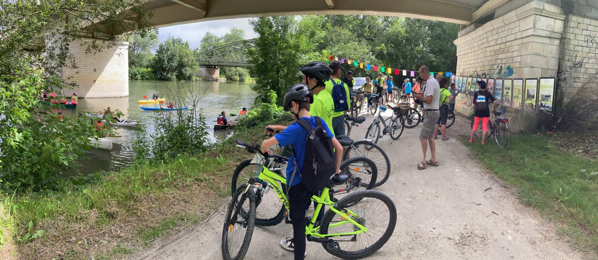 <a href="/EMFterritoires/">Créativité et territoires</a> <a href="/EMFmobilites/">Mobilité et territoire</a> @EMFCharentes Pour ce qui est de l'état de la flow-vélo, sur le territoire de la #cdasaintes, <a href="/AlexGRENOT/">Alexandre GRENOT</a> m'a indiqué que les travaux sont programmés. La partie la plus détériorée juste avant le bac de #chaniers a été refaite. Il ne manque qu'une appli pour signaler, en temps réel, les pbs.