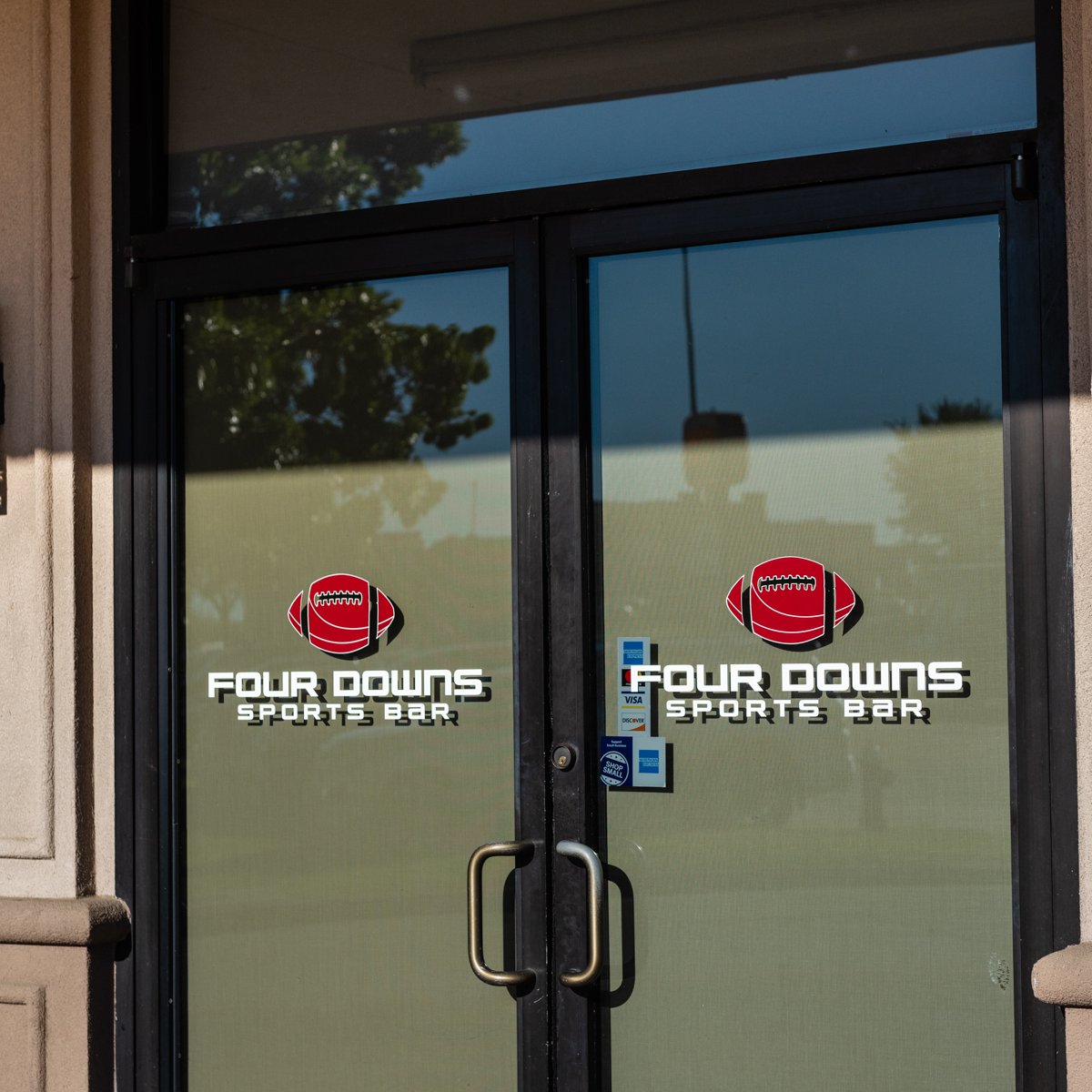 fourdownsbcs's tweet photo. With a warm welcome and relaxing environment, no place is as inviting as Four Downs Sports Bar! https://t.co/nQUXE72qSX