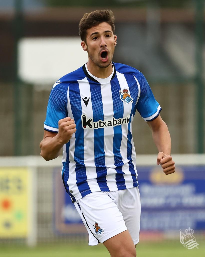 RealSociedad's tweet photo. ⚽️ 48’ | 0-2 | GOOOOL SEGUNDO DEL SANSEEE!!! Gol de Marton a pase de Lobete.

#Zubieta | #AurreraReala https://t.co/BCeizA61Bx