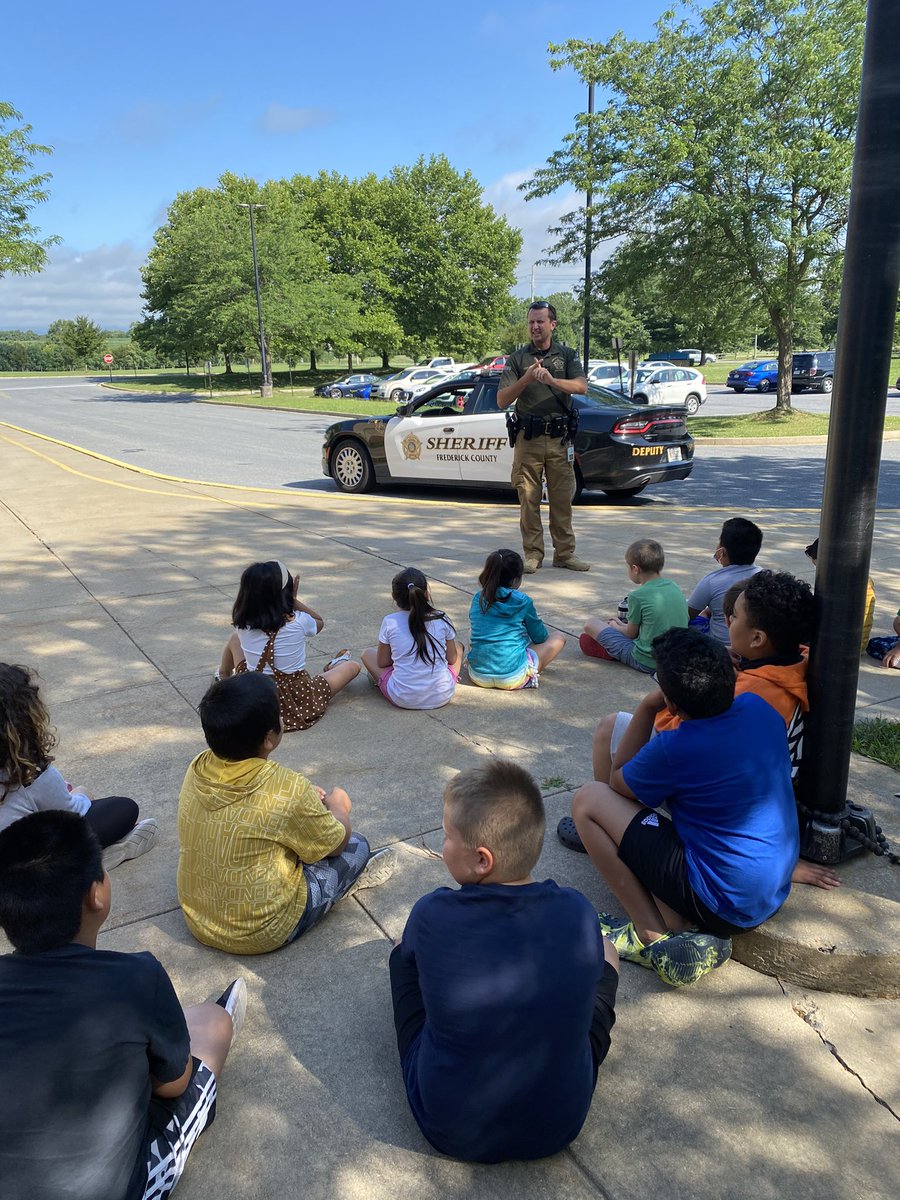 Bethany_Ray12's tweet photo. Thank you to our wonderful SRO, Sheriff Britt for teaching us about the very important roles of police officers in our community! 👮‍♀️#FCPSElevate @valeriempowell @FredCoSheriff https://t.co/cMd3wslhrN