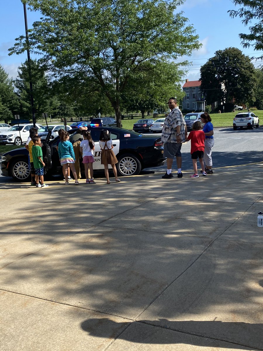Bethany_Ray12's tweet photo. Thank you to our wonderful SRO, Sheriff Britt for teaching us about the very important roles of police officers in our community! 👮‍♀️#FCPSElevate @valeriempowell @FredCoSheriff https://t.co/cMd3wslhrN