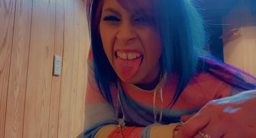 GoliathDave's tweet photo. #EatFreshRefresh she loves eating the 12 incher https://t.co/lI3I8xAFrR