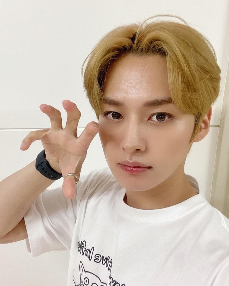 leeminholooks's tweet photo. #리노 #LeeKnow https://t.co/Ooi5QFLV1S
