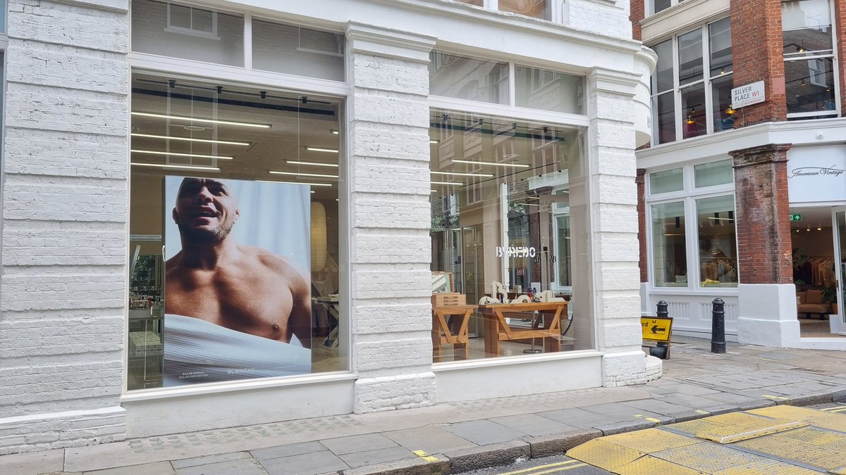 Imagine walking through Soho and thinking you just saw <a href="/Latifimma/">Ilir Latifi</a> in a shop window.