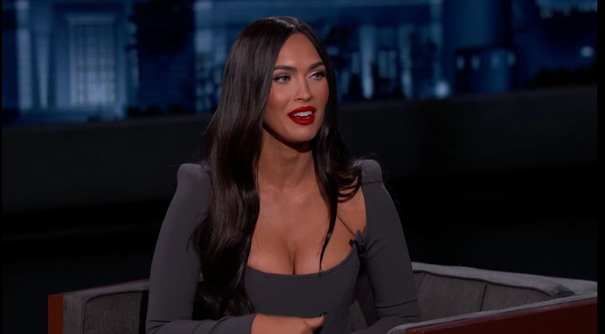 meganfoxfiles's tweet photo. megan fox looking like a goddess https://t.co/72RGM4eOrC