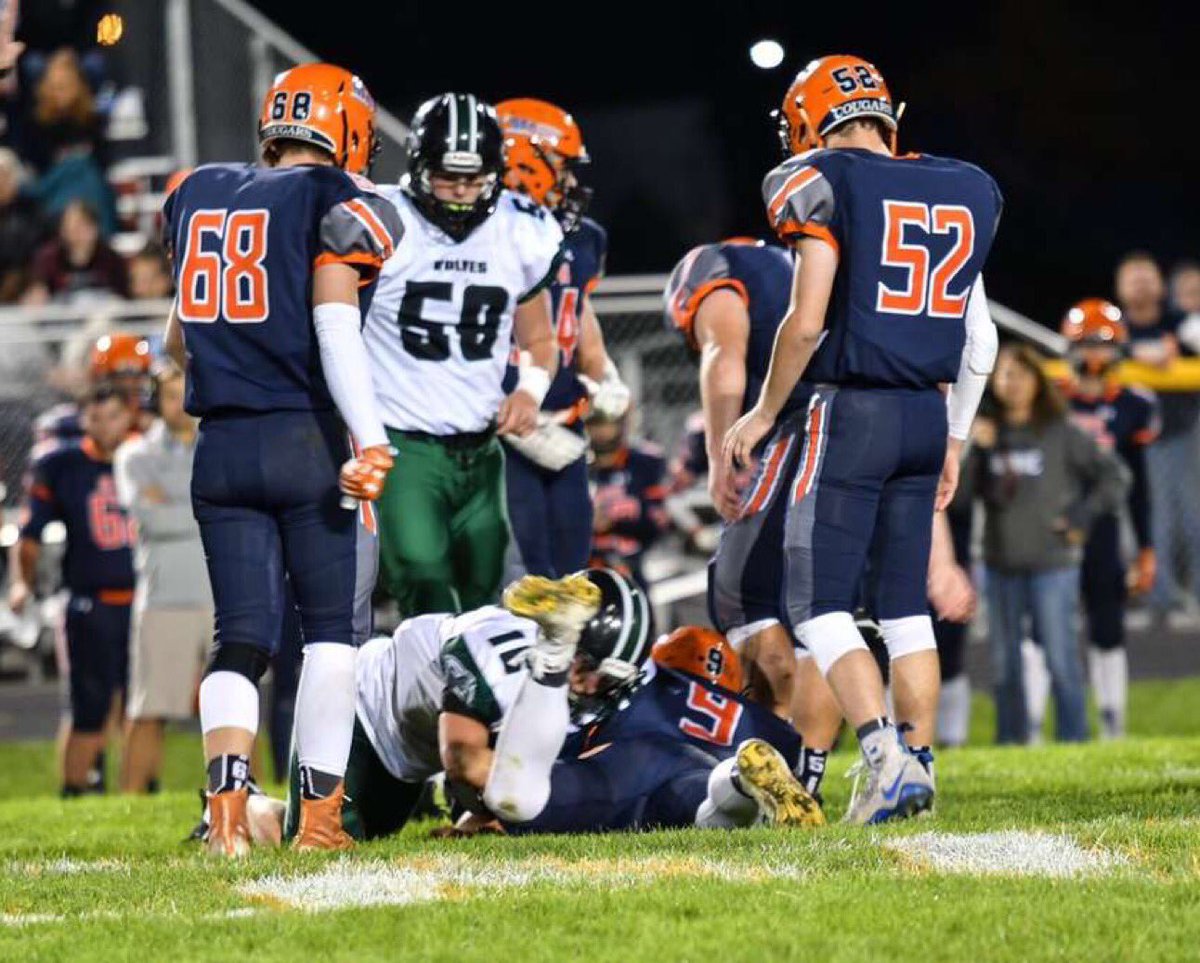 CarsonBower6's tweet photo. thanks for all the memories MNW sports. on to new beginnings🐎 #rarebreed https://t.co/q9BQ7UcPqV