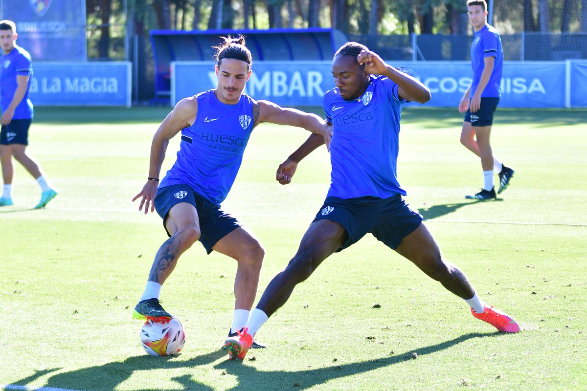 SD Huesca tweet media