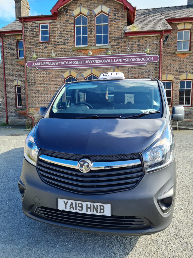 CTETaxis's tweet image. @CTETaxis in #llanfairpwllgwyngyllgogerychwyrndrobwllllantysiliogogogoch today 🚕