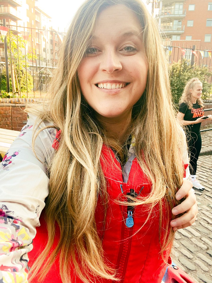 alex_ne's tweet image. Fantastic evening with @BhamRoundhouse kayaking around the city. Their kayak tours start next week and are honestly BRILLIANT! Would 100% recommend 🛶
Celebrated not falling out with a Roundhouse Gin at @DistilleryB16 🍸