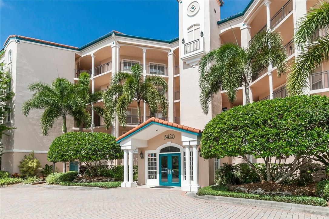 StephChurchRE's tweet photo. Sold in The Landings ~ 5420 Eagles Point Circle, 201
Sold in 1 day and Closed in 2 weeks &amp; 2 days! 
.
.
.
#justsold #results #thelandings #realestate #ChurchSisters #homerocks #ColdwellBanker #cbflorida #Sarasota #Florida #palmtree #condo #living #lifestyle #renovated #endunit https://t.co/iavRHsFQNw