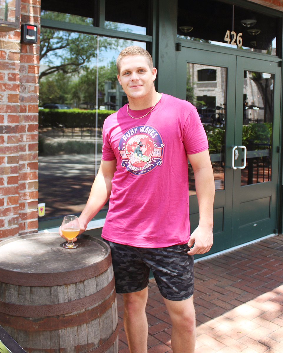 crookedcan's tweet photo. Show your Love for the ‘Waves’ this Summer when rock our new Ruby Waves t-shirt! 🍺💗🌊
Bright, Comfy and Available in the Crooked Can Taproom for $20.00.
#CrookedCanBrewingCompany #GetCrooked #BottleCapAllergy #RubyWaves #NewMerch https://t.co/hSrdpl4YDk